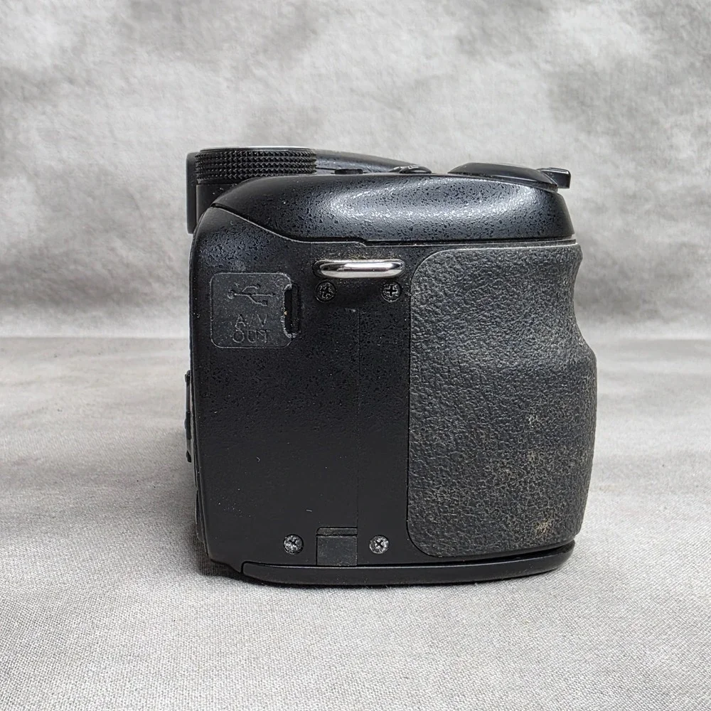Fujifilm FinePix‎ S Series S1000fd 10.0MP Digital Camera FOR PARTS OR REPAIR